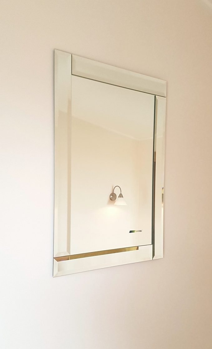 veiddrodis veidrodiniu remu