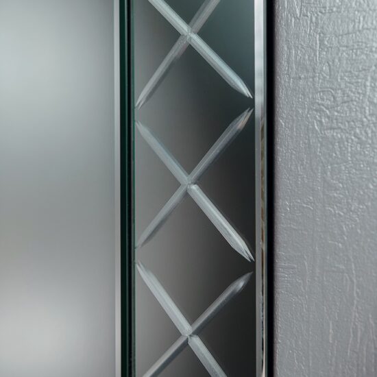 VEIDRODIS SU GRAVIRUOTU RĖMU