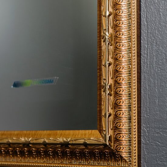 VEIDRODIS SU auksiniu RĖMU AUKSAS