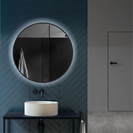 Apvalus veidrodis su juodu remeliu