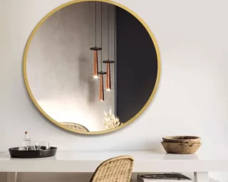 Apvalus veidrodziai su auksiniu rėmu