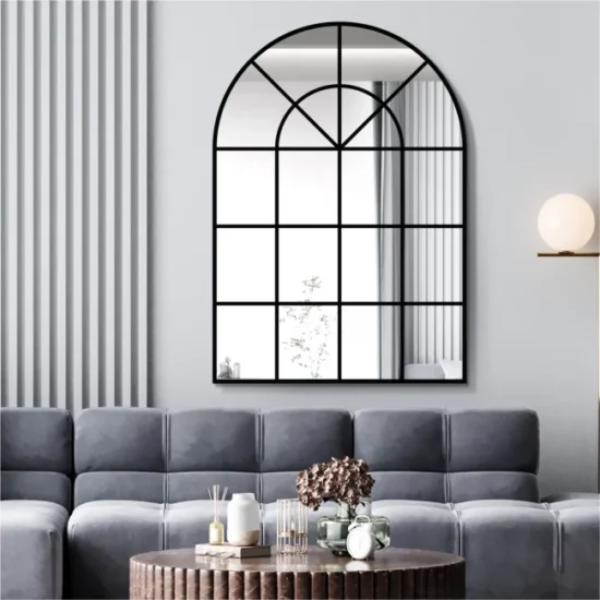 arkos formos veidrodis su juodu remu