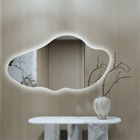 Netaisyklingos formos veidrodis 60x110