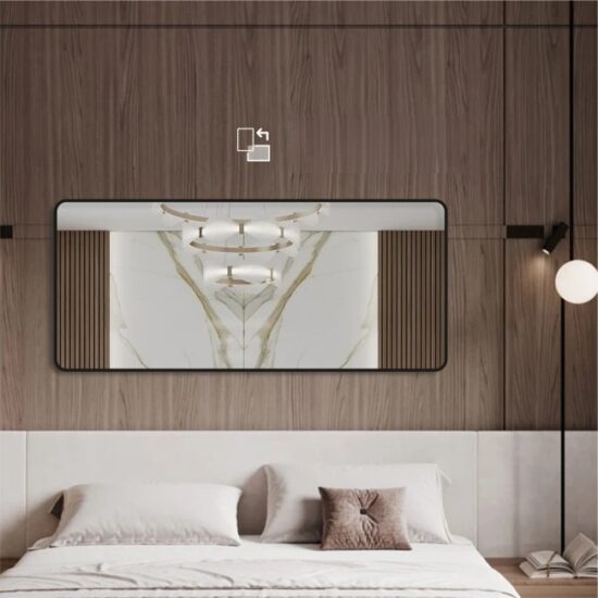 Veidrodis uzapvalintais kampais su juodu remeliu 60x160 cm