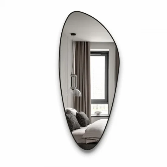 Netaisyklingos formos veidrodis su juodu remeliu  70x160 cm