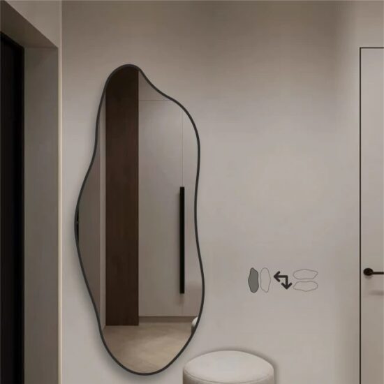 Netaisyklingos formos veidrodis su juodu rėmeliu  62x150 cm