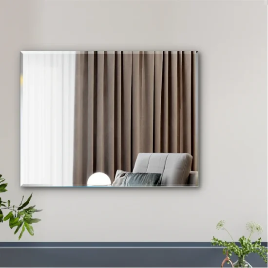 Veidrodis 65x50 cm su 15 mm facetu