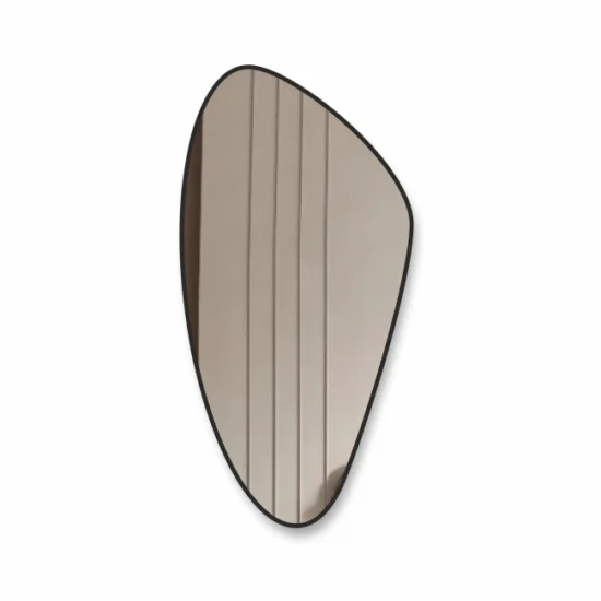 Netaisyklingos formos veidrodis su apsvietimu ir juodu remeliu